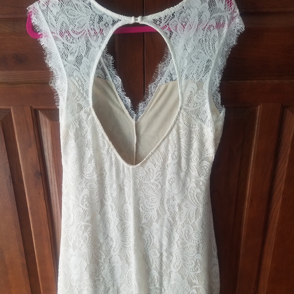 Dress - Picture 4 of 6